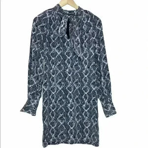 Adrianna Papell classy long sleeve dress Grey